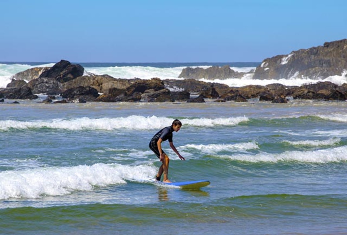 10 Important Surfing Tips For Beginners